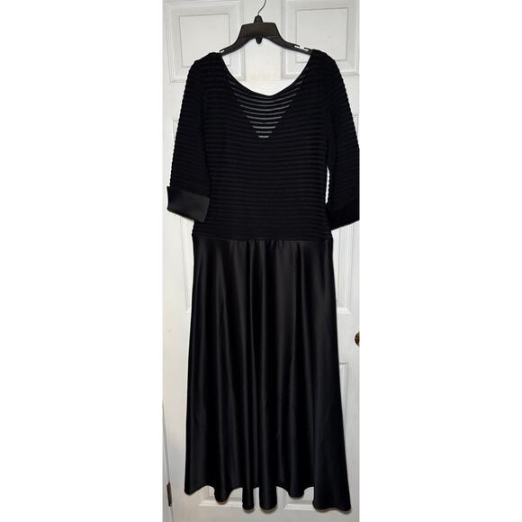 JS Collection black maxi tuxed satin metallic dress size 14 - Picture 1 of 3